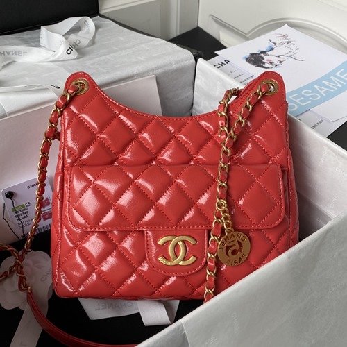 샤넬 AS3690 23C 포켓 체인 미듐 호보백