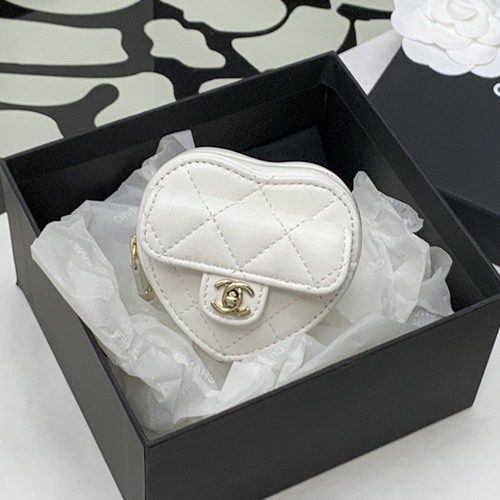 샤넬 Heart Arm Pouch 파우치