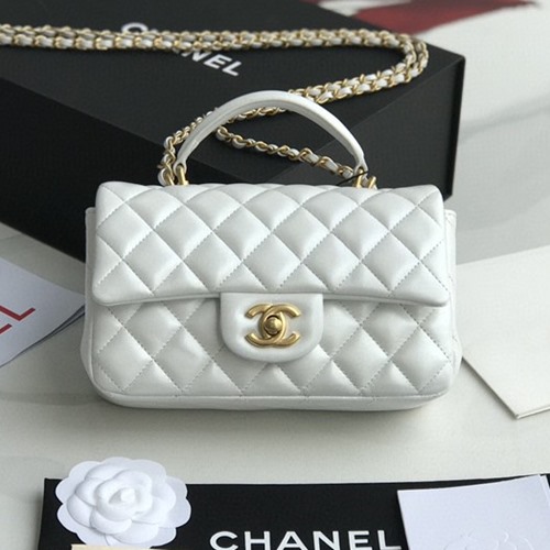 샤넬 뉴미니 탑핸들 플랩백(램스킨)