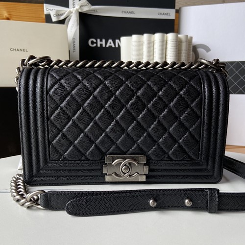 샤넬 보이백 미듐 25cm