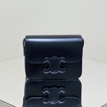 셀린느 199233 틴 퀴르 트리오페 숄더백 18.5cm