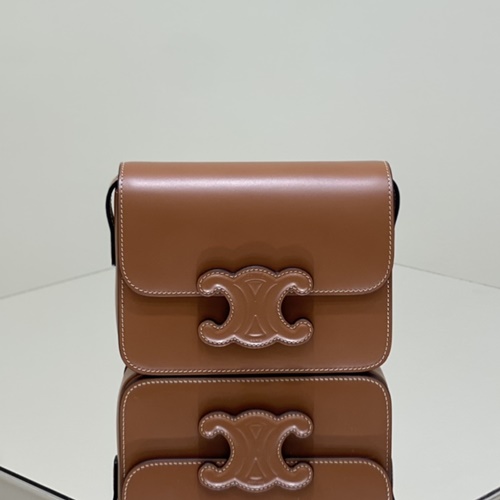 셀린느 199233 틴 퀴르 트리오페 숄더백 18.5cm