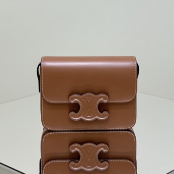 셀린느 199233 틴 퀴르 트리오페 숄더백 18.5cm