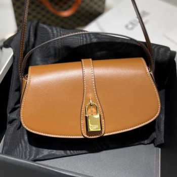 셀린느 TABOU 타부백