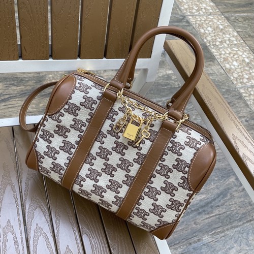 셀린느 트리오페 자수 덱스타일 보스턴백