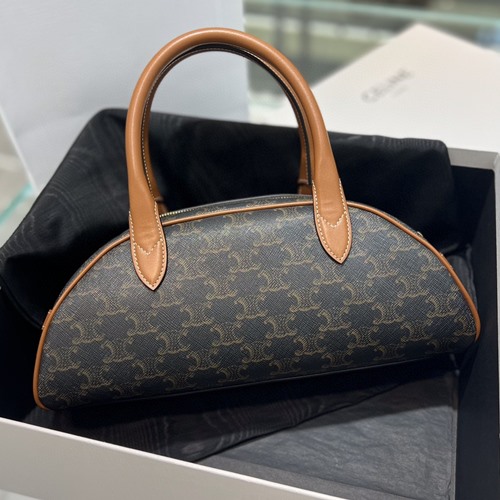 셀린느 트리오페 캔버스 미디엄 테켈백