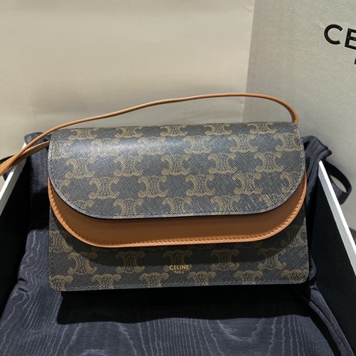 셀린느 파리올 트리오페 카바스 월렛 온 스트랩 크로스백