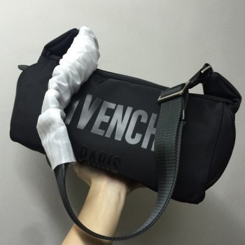 지방시 크로스 바디백