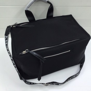 지방시 판도라 메신저백