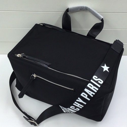 지방시 판도라 메신저백