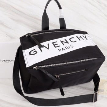 지방시 판도라 메신저백