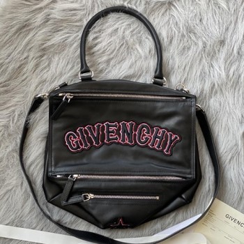 지방시 판도라백