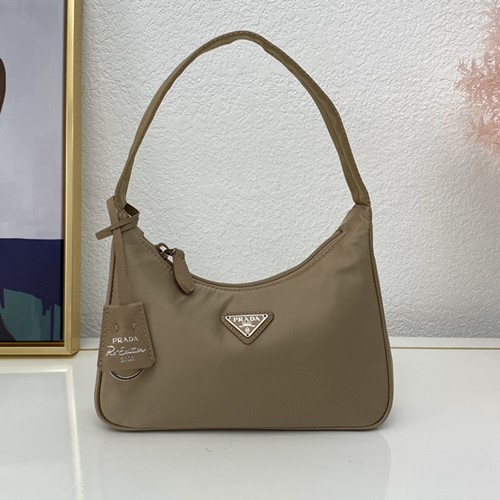 클래식 리에디션 테수토 미니 호보백