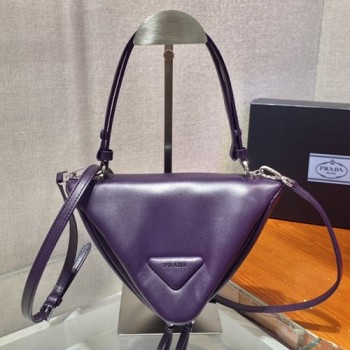 프라다 1BA315 트라이앵글 나파 래더 패딩 핸드백