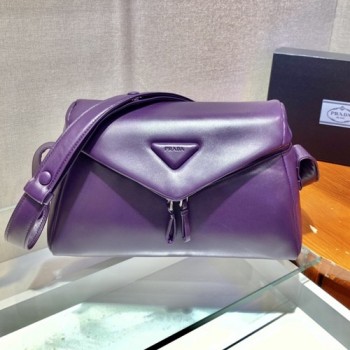 프라다 1BC165 나파 래더 패딩 시뇨백