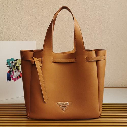 프라다 1BG339 비텔로 나파 벨트 토트백