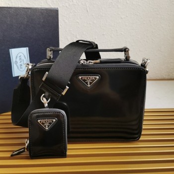프라다 2VH069 삼각 로고 브리크 브러시드 레더 메신저백