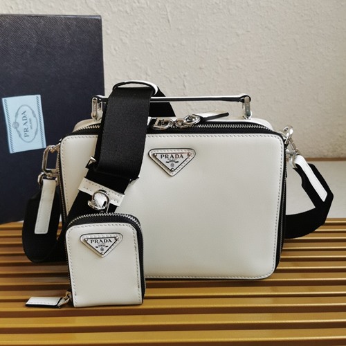 프라다 2VH069 삼각 로고 브리크 브러시드 레더 메신저백