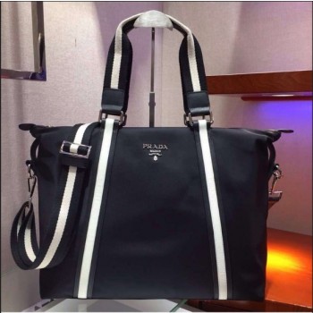 프라다 메신저백