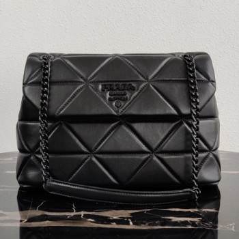 프라다 모노크롬 퀄팅 체인 숄더백