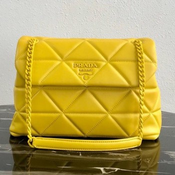 프라다 모노크롬 퀄팅 체인 숄더백