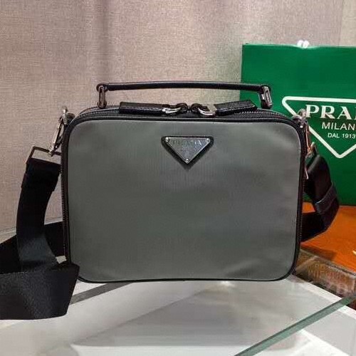 프라다 브리크 사피아노 가죽 크로스 바디백