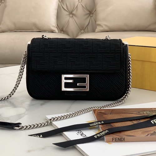 펜디 ICONIC BAGUETTE 아이코닉 바게트백