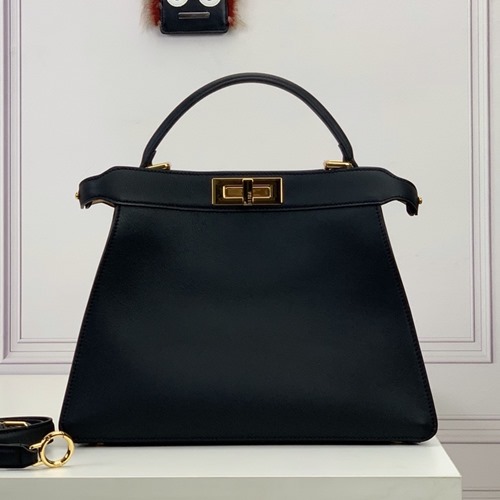 펜디 ICONIC PEEKABOO ISEEU 아이코닉 피카부 아이씨유 핸드백 33cm