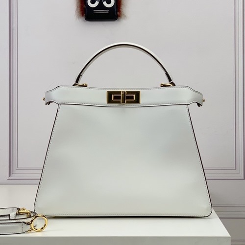 펜디 ICONIC PEEKABOO ISEEU 아이코닉 피카부 아이씨유 핸드백 33cm