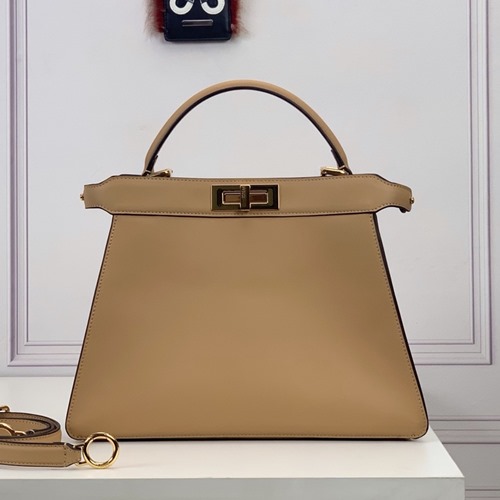 펜디 ICONIC PEEKABOO ISEEU 아이코닉 피카부 아이씨유 핸드백 33cm