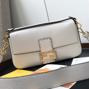 펜디 바게트백 라지 26cm