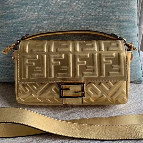 펜디 바게트백 미듐