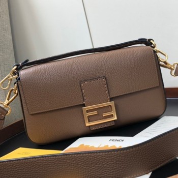 펜디 바게트백 미듐 26cm