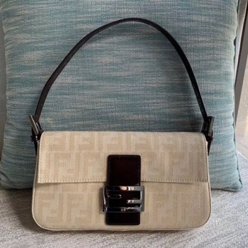 펜디 바게트백 스몰 26cm