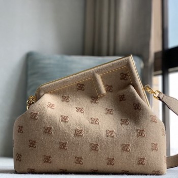 펜디 퍼스트 미듐 숄더백