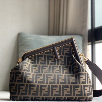 펜디 퍼스트 미듐 숄더백