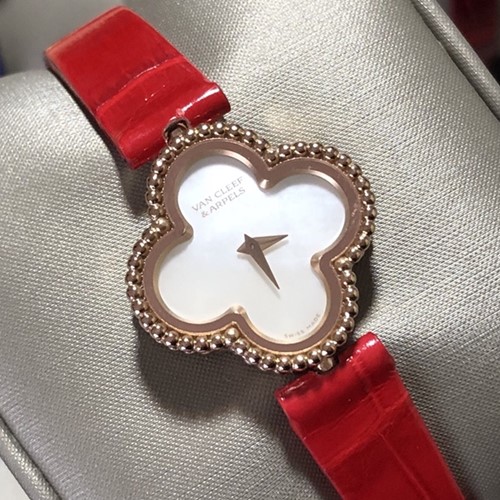 반 클리프 SWEET ALHAMBRA 스위트 알함브라 워치