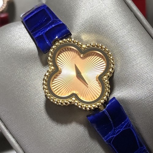 반 클리프 SWEET ALHAMBRA 스위트 알함브라 워치