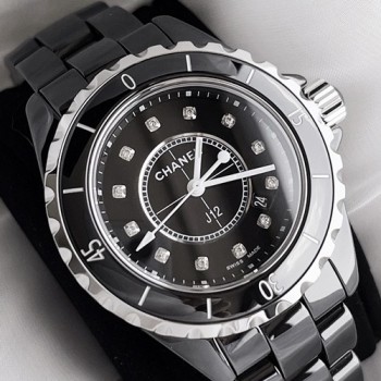 샤넬 J12 세라믹 워치