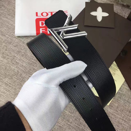 LV 로고버클 벨트