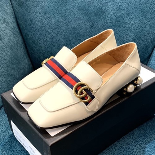 구찌 GG 로고 진주장식 마몬트 로퍼