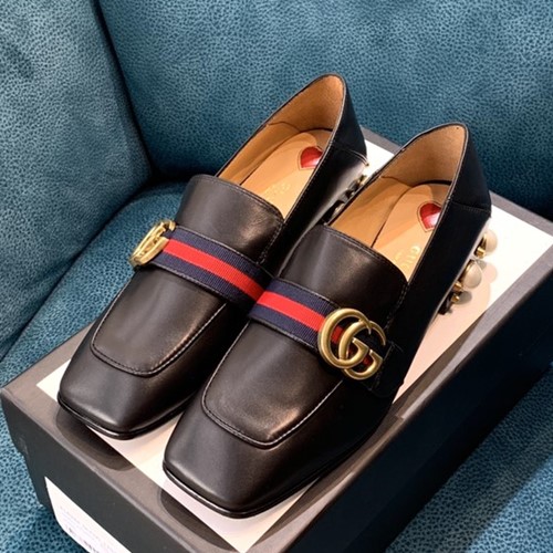 구찌 GG 로고 진주장식 마몬트 로퍼