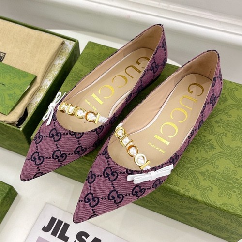 구찌 GG 캔버스 발레리나 플랫슈즈