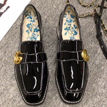 구찌 GG로고 페이던트 로퍼