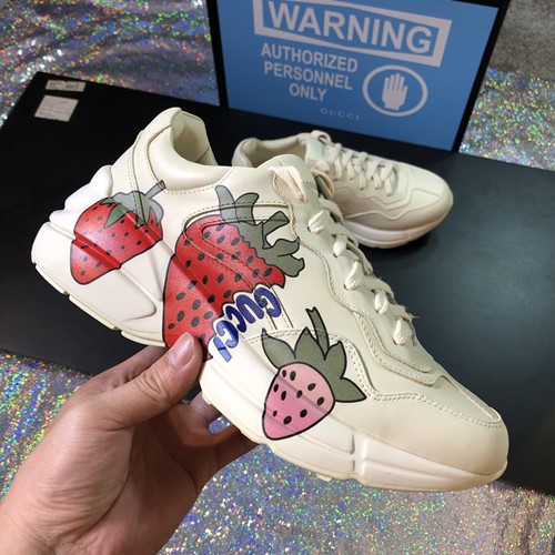 구찌 라이톤 딸기 프린팅 래더 남.여 스니커즈