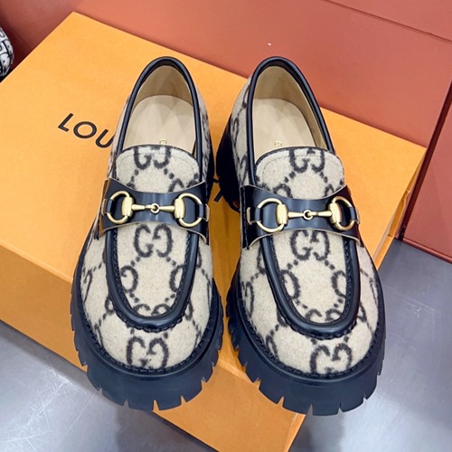 구찌 러그 솔 홀스빗 로퍼