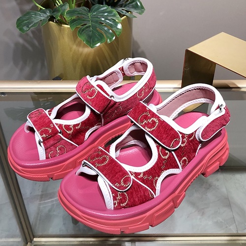 구찌 벨크로 대디 벨벳 샌들