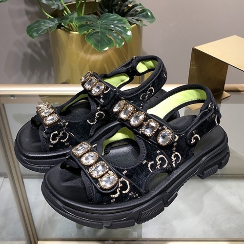 구찌 벨크로 대디 비즈 샌들