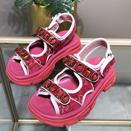 구찌 벨크로 대디 비즈 샌들