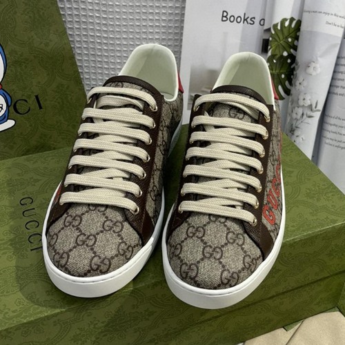 구찌 타이거 남.여 스니커즈